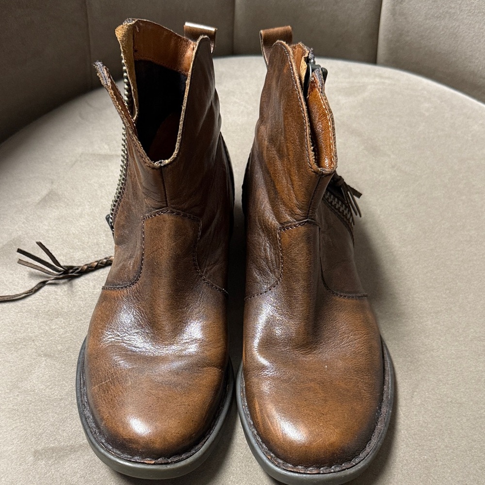 Born Women's Brown Leather Boots
